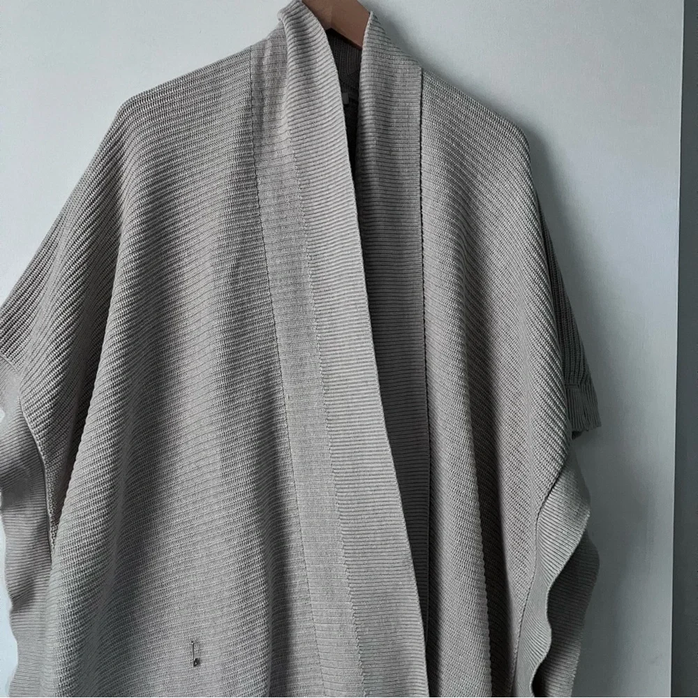 J Jill Ribbed Knit Sweater Shawl Wrap Boho Longline Ruana Beige - Picture 11 of 11